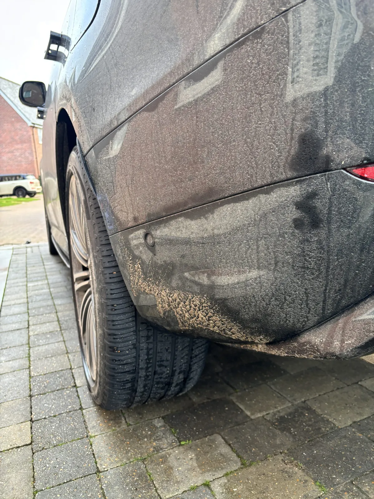 Dirty Range Rover lower door and sill before an exterior detail by D&J Detailing